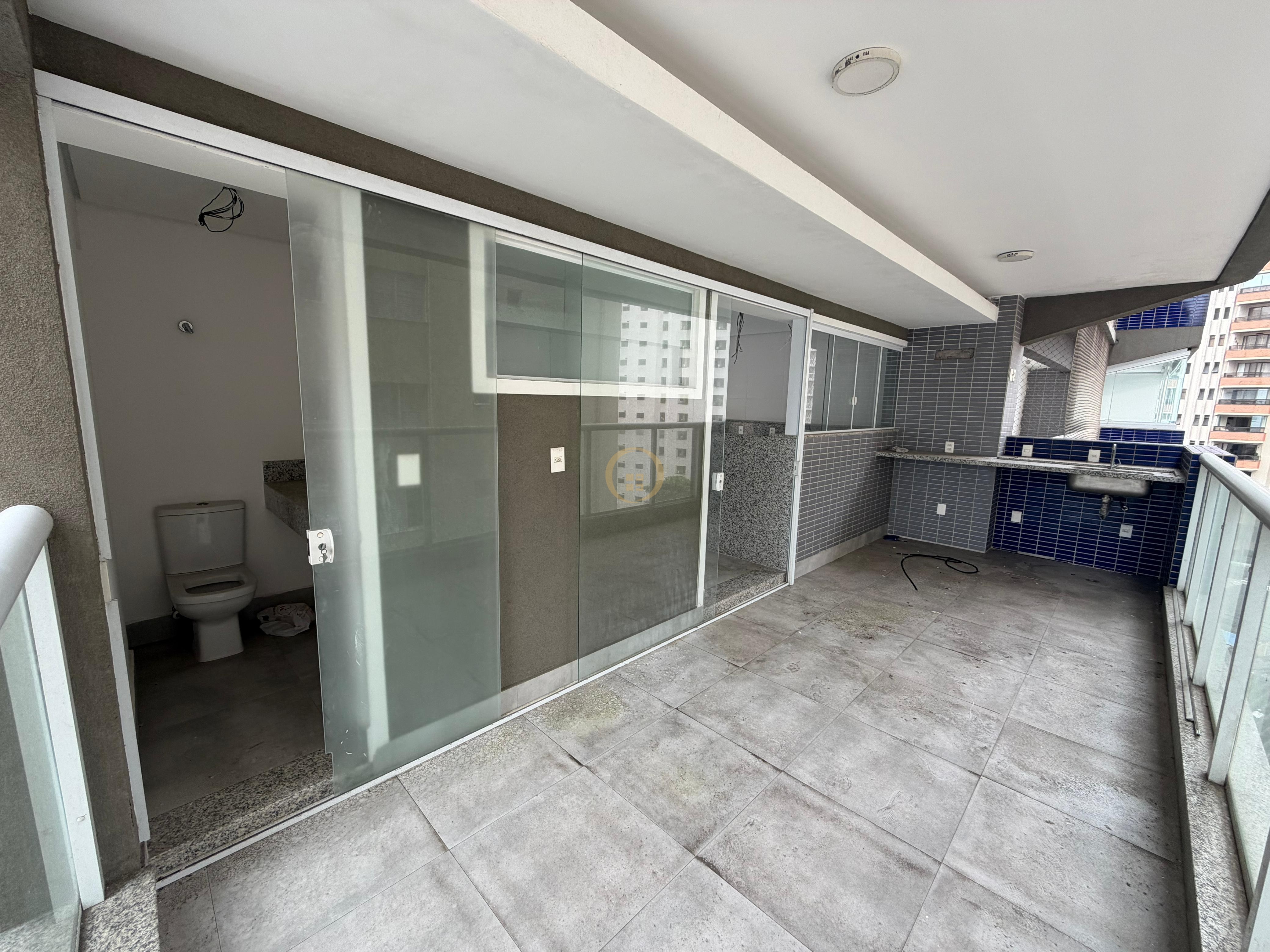 Apartamento na Praia das Astúrias, Guarujá - SP