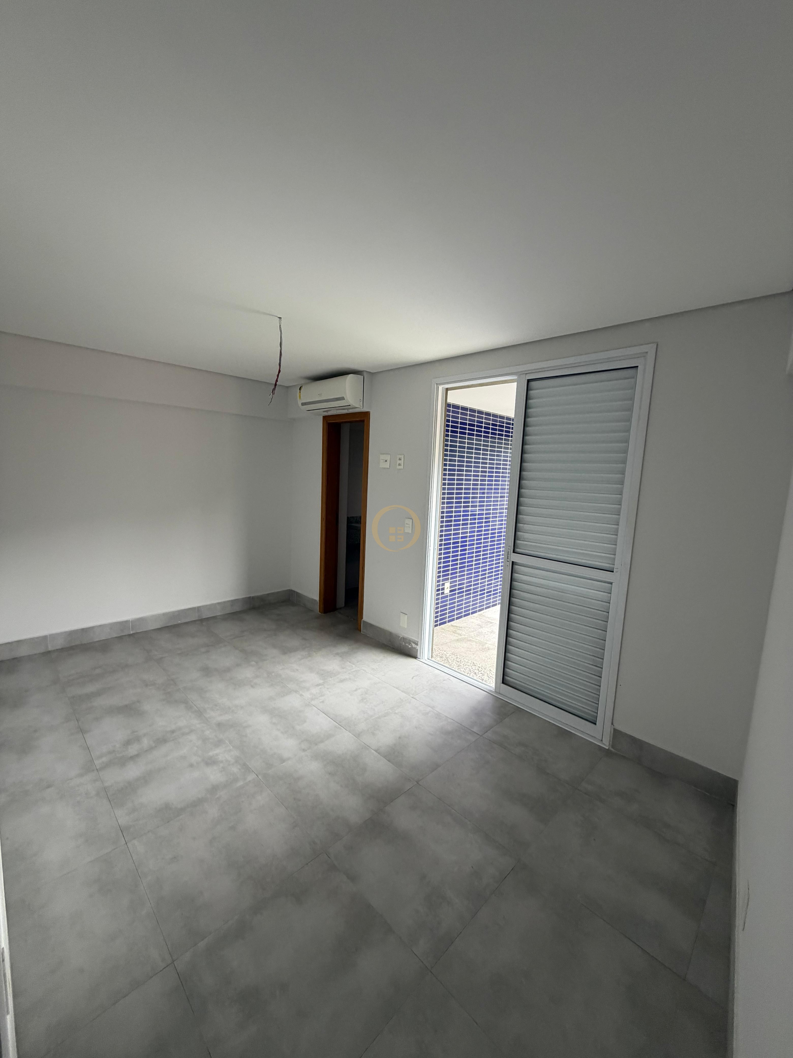 Apartamento na Praia das Astúrias, Guarujá - SP