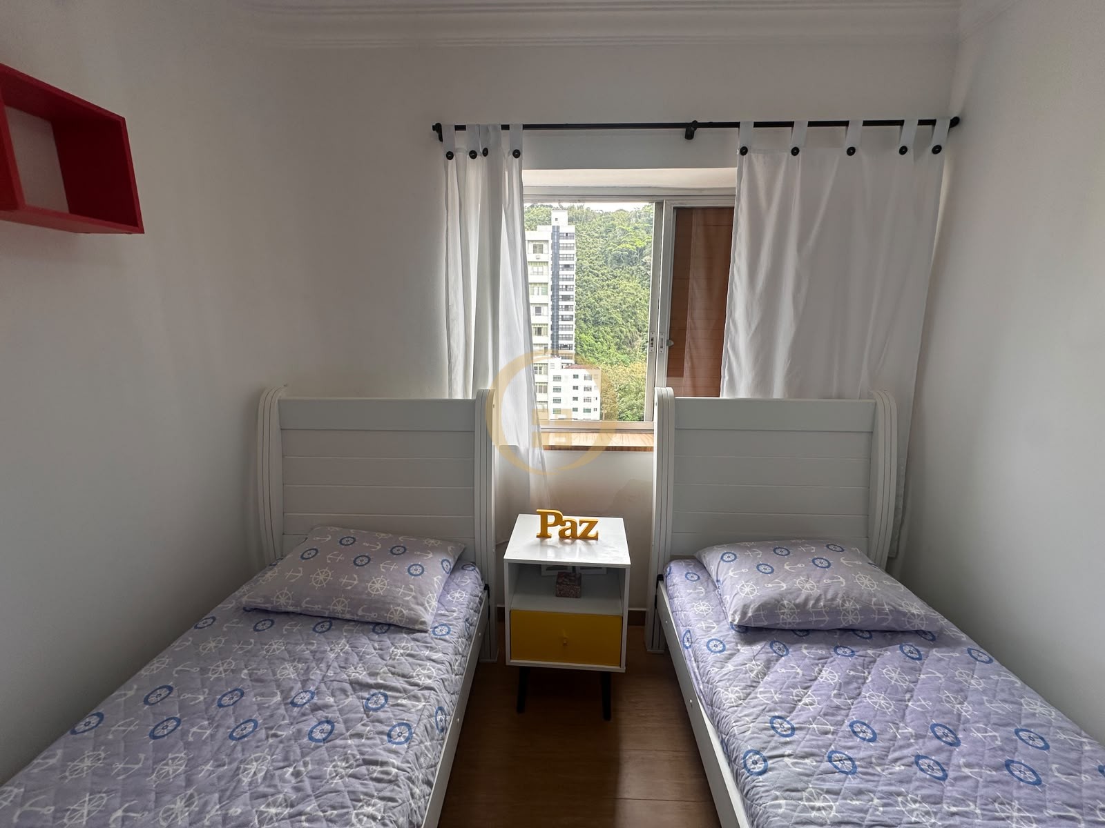 Apartamento na Praia das Pitangueiras, Guarujá - SP