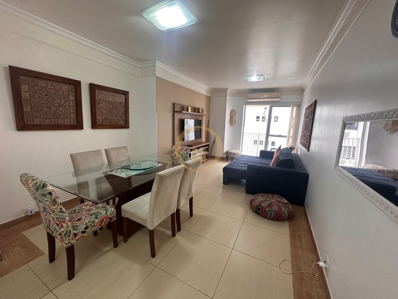Apartamento na Praia das Pitangueiras, Guarujá - SP