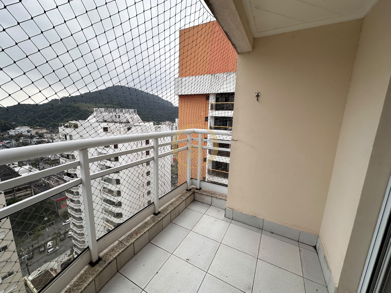 Apartamento-4-dormitorios-Pitangueiras